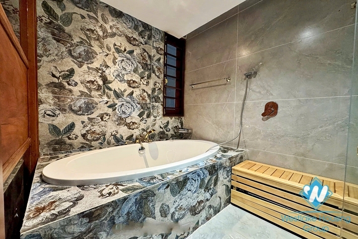 Garden 4 bedrooms house for rent in Tay Ho, Ha Noi
